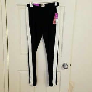 NWT stretch skinny pants