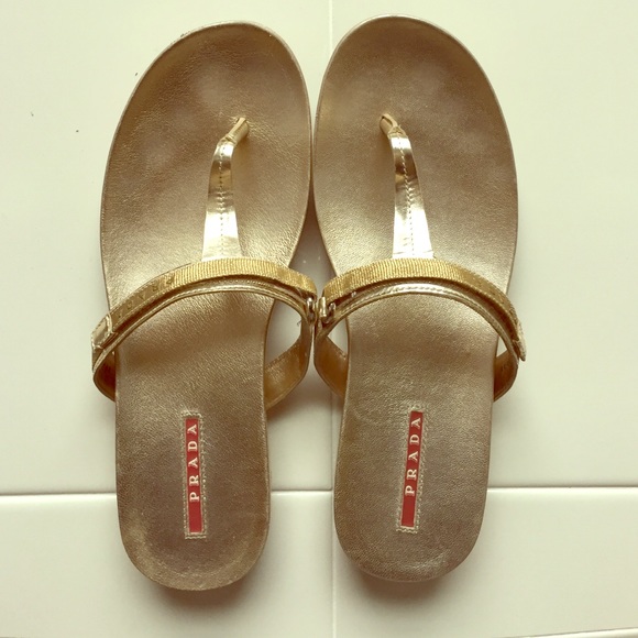 🔥PRADA gold T-strap sandals🔥size 8 (38)