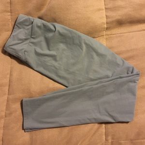 LuLaRoe Grey Leggings OS