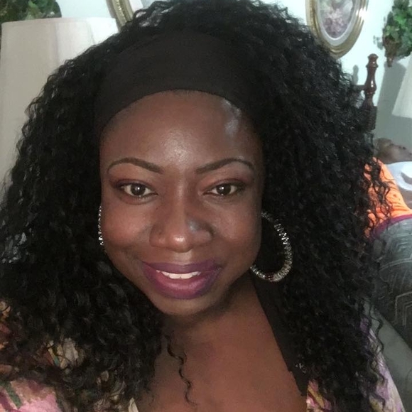 Meet your Posher, Melissa