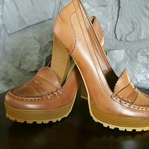 MIA size 8 1/2