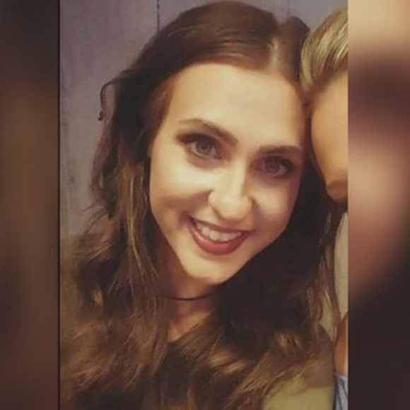 Meet your Posher, Beca