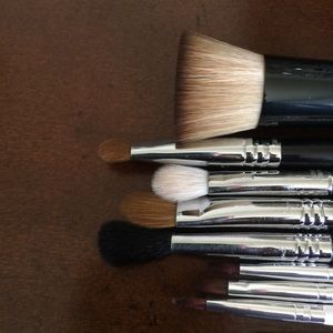12 Makeup Brushes Lot
