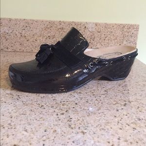 JOFEN BLACK PATENT LEATHER CLOGS NWOT SIZE 38