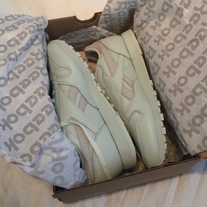 Never Worn Reebok Classic Leather Spirit Sneakers