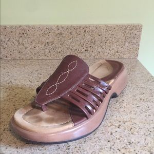 DANSKO BROWN LEATHER SANDALS SIZE 38