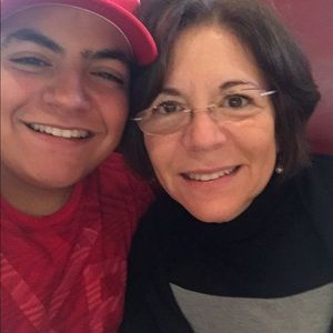 Meet your Posher, Alejandra