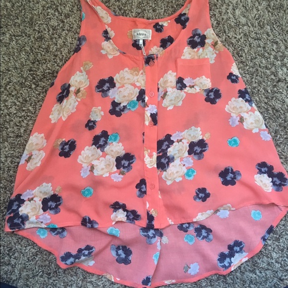 ❌SOLD❌ Peach Floral Tank Top