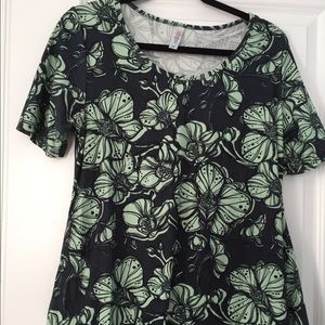 EUC LuLaRoe Perfect Tee