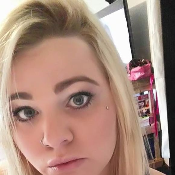 Meet your Posher, Lexi