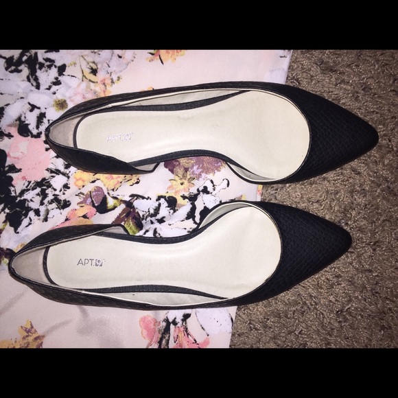 Black Flats! Size 7