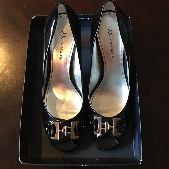 Peep Toe pumps by Anne Klein