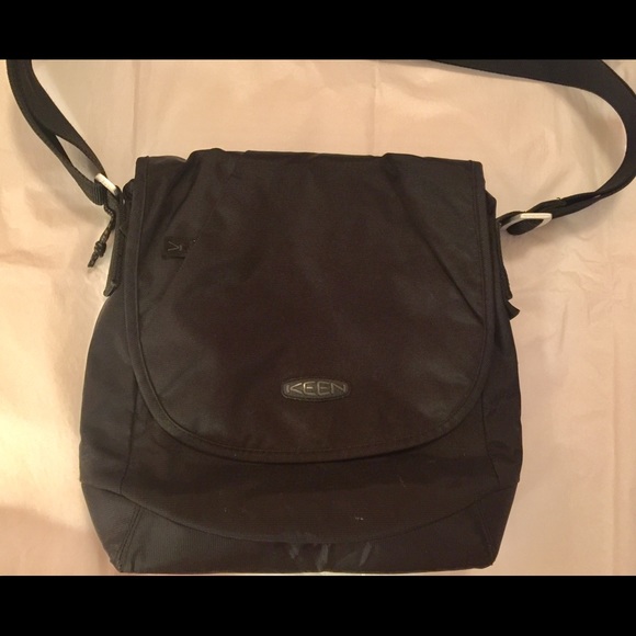 Keen Cross Body Bag