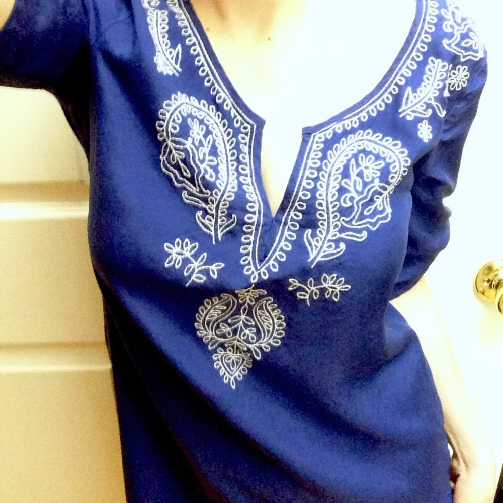 Banana republic embroidered floral silk tunic