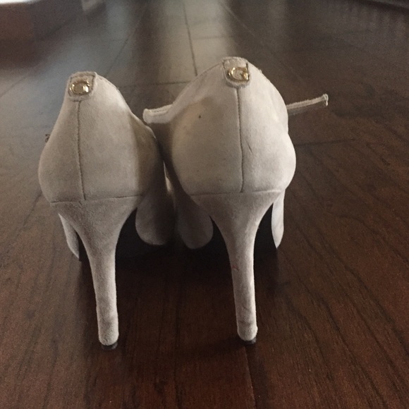 Guess Heels - Picture 3 of 3