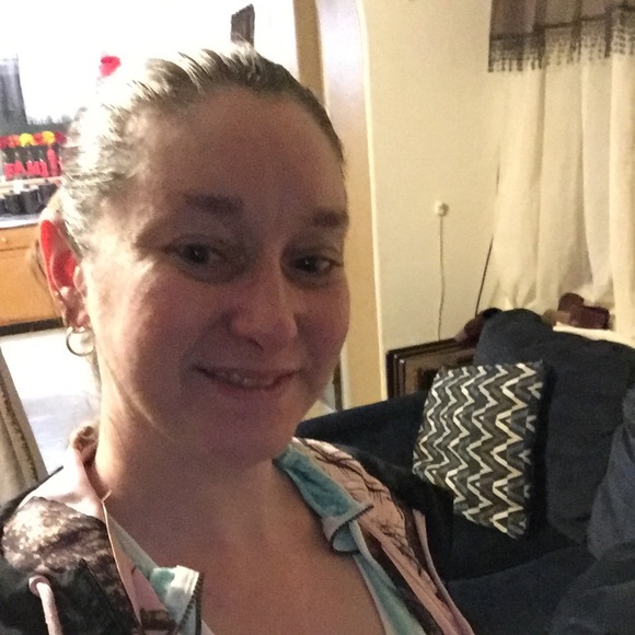 Meet your Posher, Nicolette - Picture 1 of 1