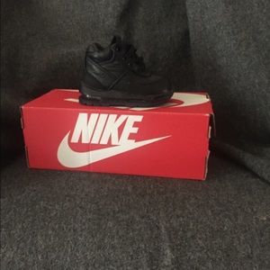 Baby Nike boots