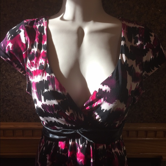 Dress - Picture 3 of 4