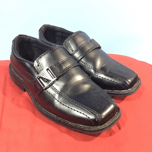 Boys size 12 dress shoes