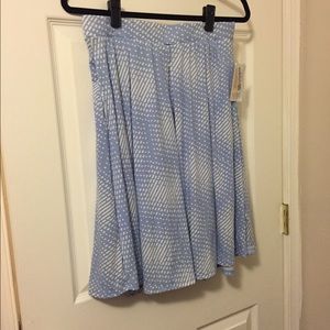 BNWT LuLaRoe Madison skirt, size M, light blue