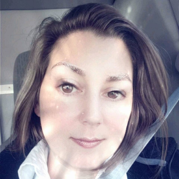 Meet your Posher, Carla