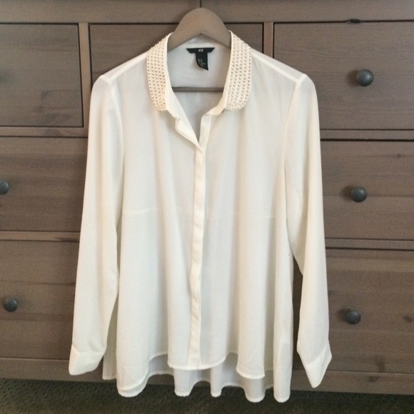 H&M, Peter Pan studded collar, button down shirt.