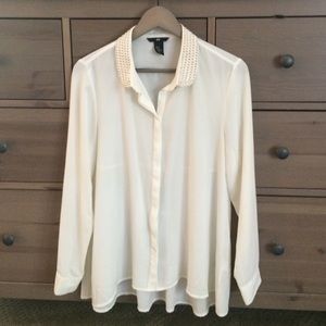 H&M, Peter Pan studded collar, button down shirt.