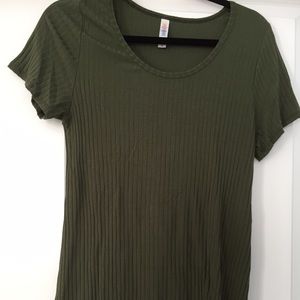 NWT LuLaRoe Classic Tee