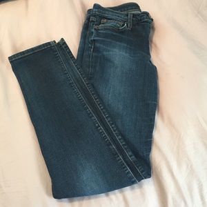 Joe's Jeans - Straight Leg fit