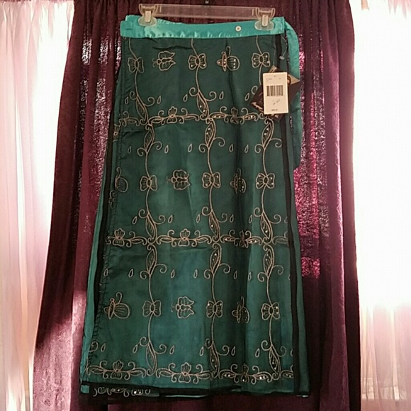 Skirt - Picture 1 of 3