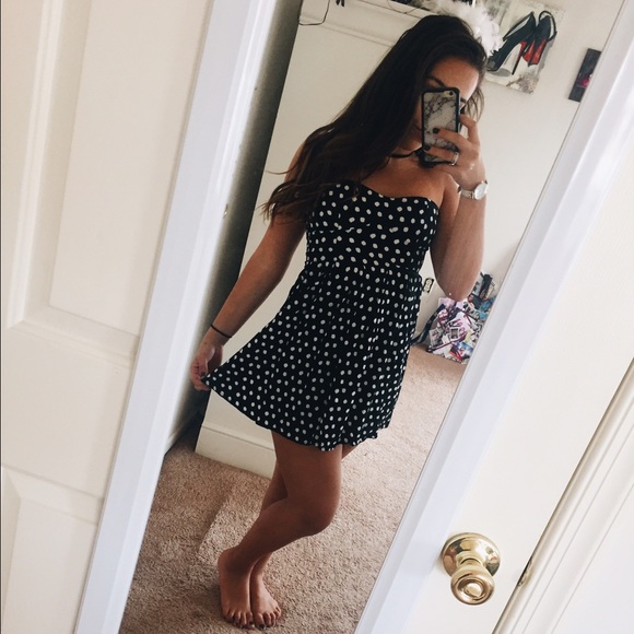 STRAPLESS POLKA DOT DRESS