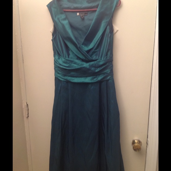 Green midi dress