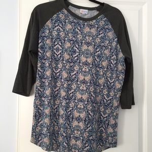 EUC LuLaRoe Randy Tee