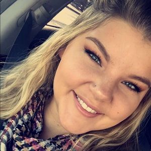 Meet your Posher, Vanessa