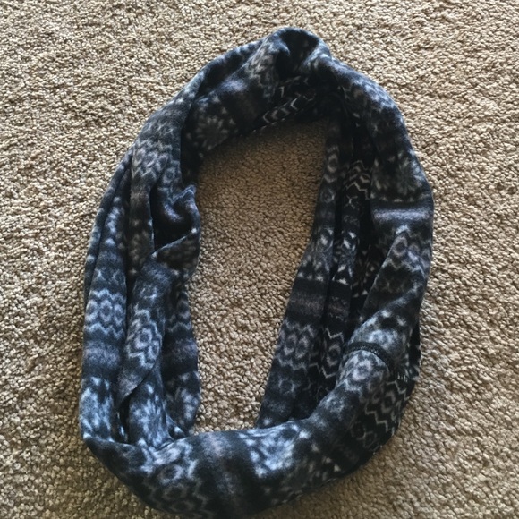 Fleece infinity scarf
