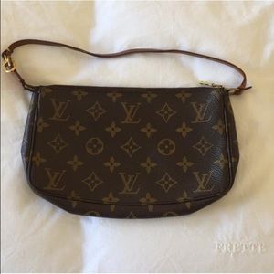 Louis Vuitton monogram pochette accessoires