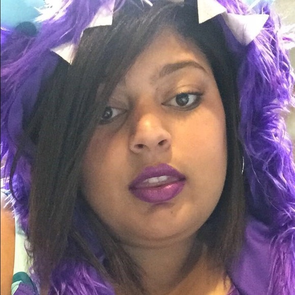 Meet your Posher, Jazmane - Picture 1 of 1