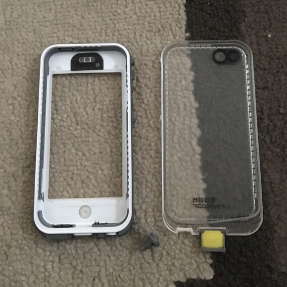 iPhone 5c LifeProof case - Picture 3 of 4