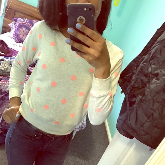 CUTEE🎀 GRAY AND PINK POLKA DOTS CROP SWEATER 😍