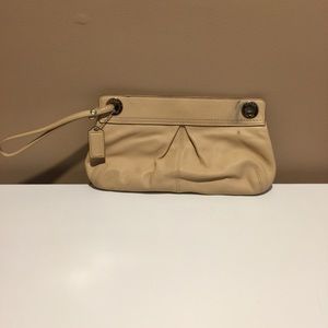 Authentic coach clutch