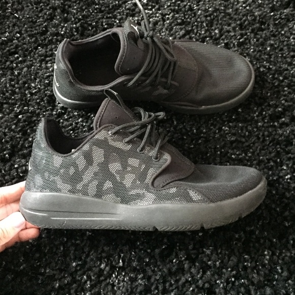 Sneaker - Picture 3 of 4