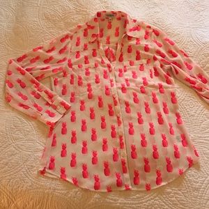 Express pineapple shirt