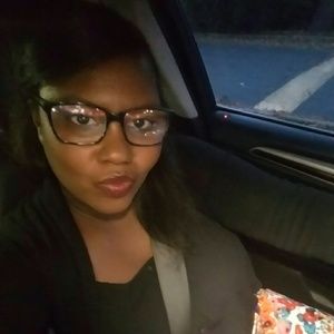 Meet your Posher, Ronisha