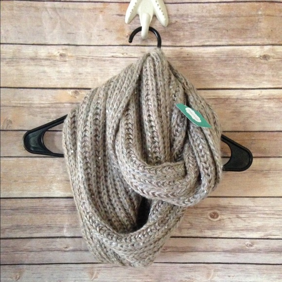 Maurices Accessories - NWT Maurice's Knit Infinity Scarf