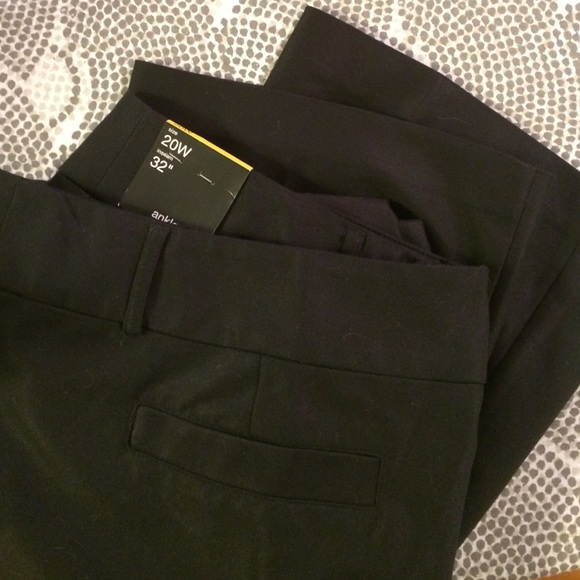 New, unworn ankle length black dress pants