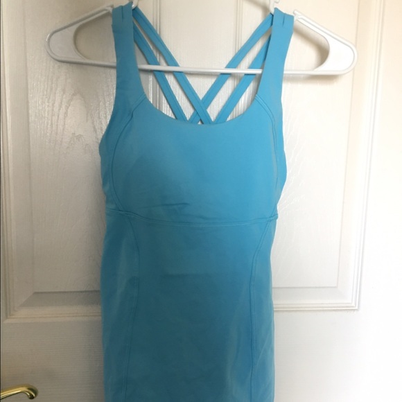 lululemon energy tank size 4