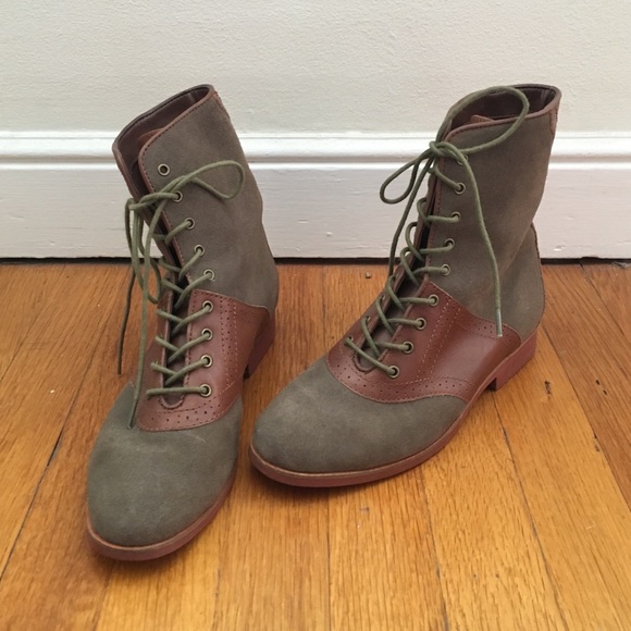 Two Tone Military Lace Up Boots