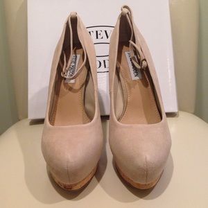 Steve Madden suede heels!