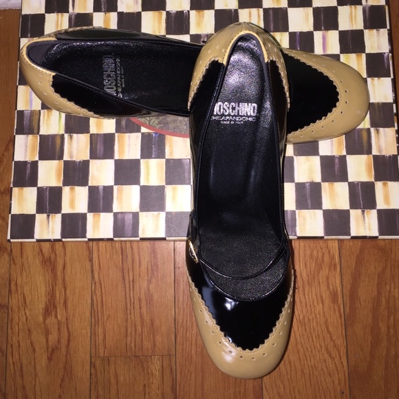 Moschino Cheap and Chic Spectator pump