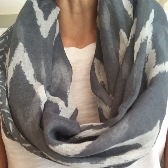 Infinity scarf